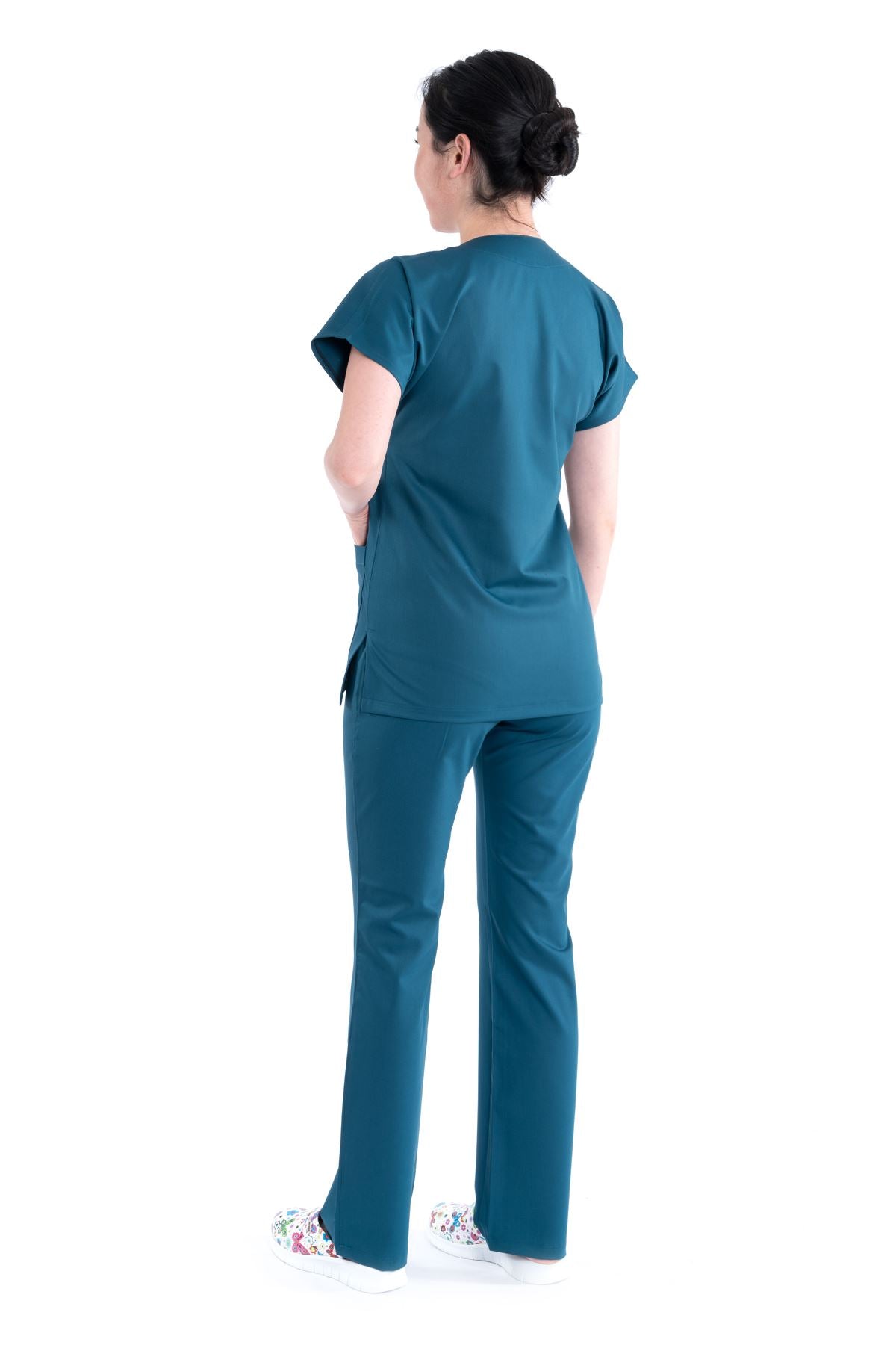 ლურჯი - ელექტრიკი.ალპაკა. სამედიცინო სკრაბი. უნისექსი ექიმებისთვის და ექთნებისთვის.მედ. პერსონალისთვის