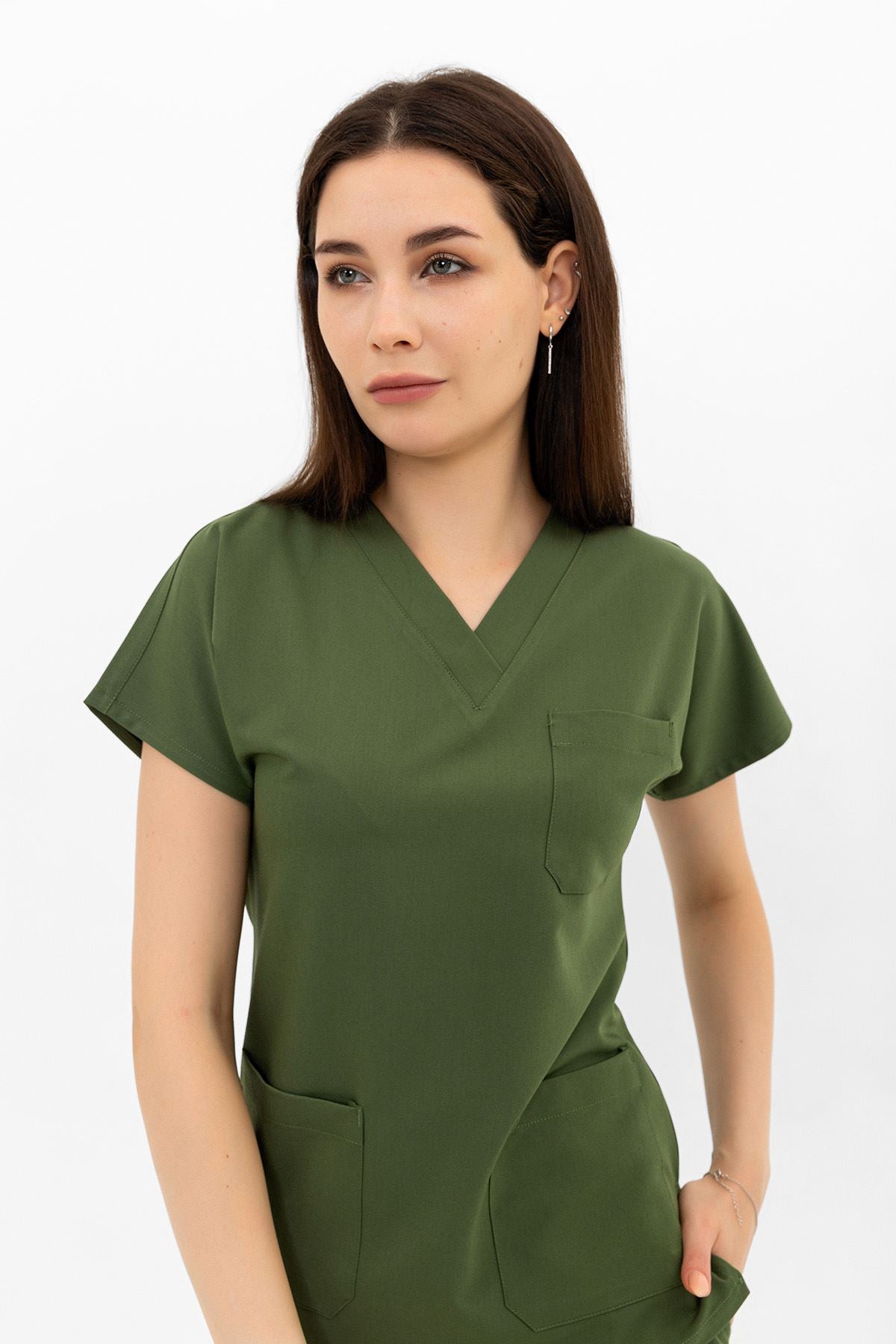 სამხედრო- მუქი მწვანე. .ალპაკა. სამედიცინო სკრაბი. უნისექსი ექიმებისთვის და ექთნებისთვის.მედ. პერსონალისთვის