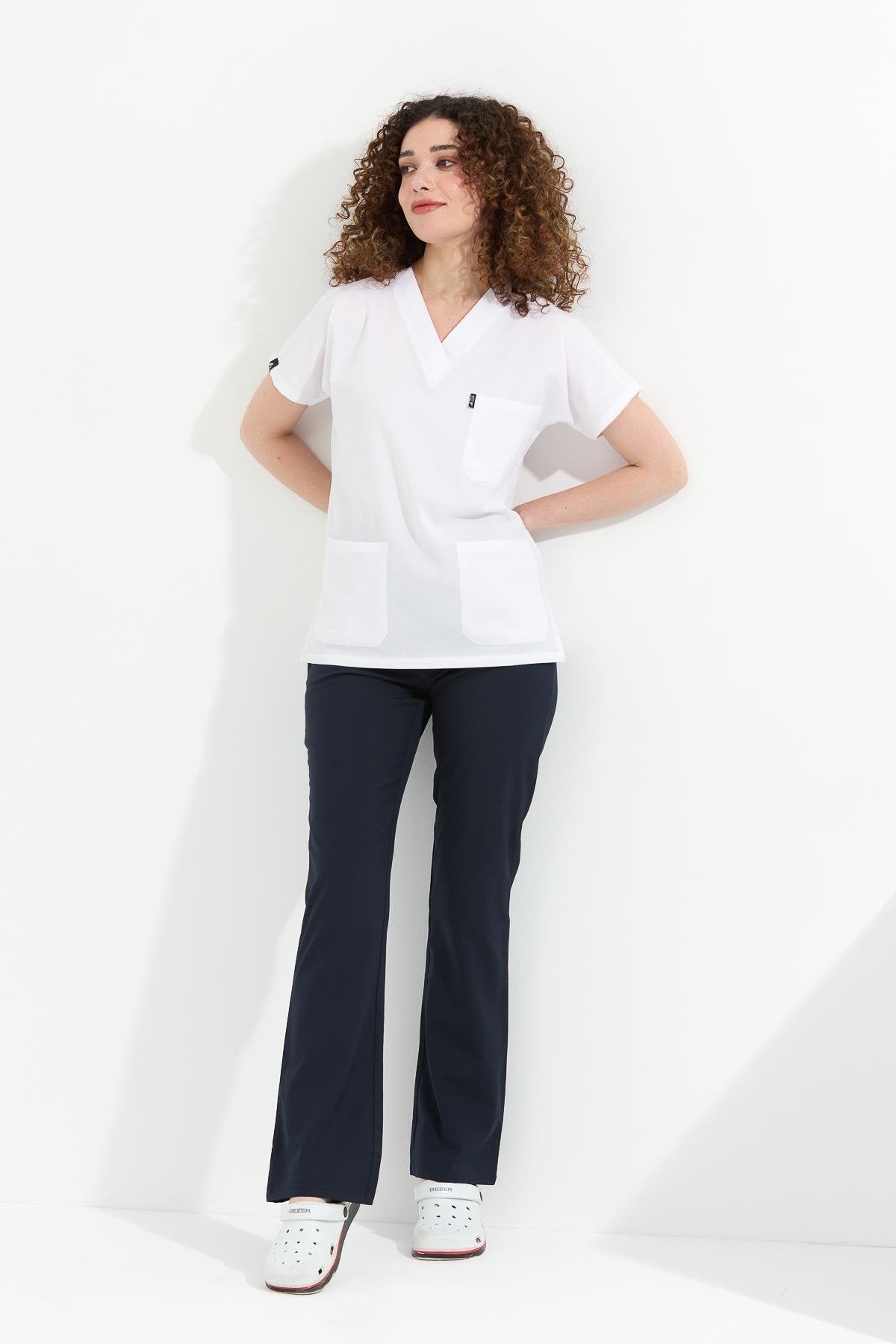 ლიკრის ექიმის/ექთნის უნიფორმის ნაკრები, თეთრი, მუქი ლურჯი