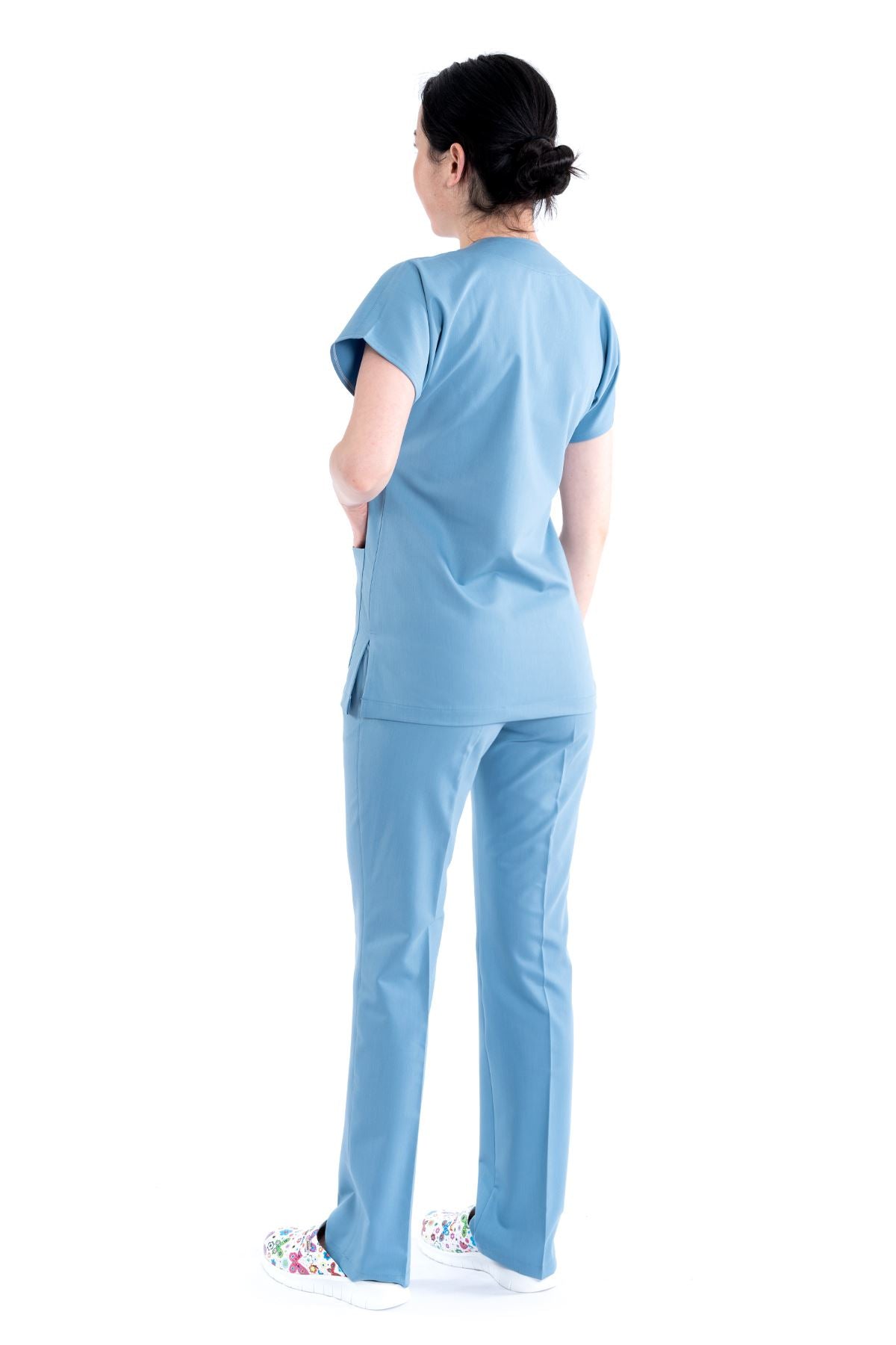 ღია ზღვისფერი ცისფერი. ალპაკა. სამედიცინო სკრაბი. უნისექსი ექიმებისთვის და ექთნებისთვის.მედ. პერსონალისთვის