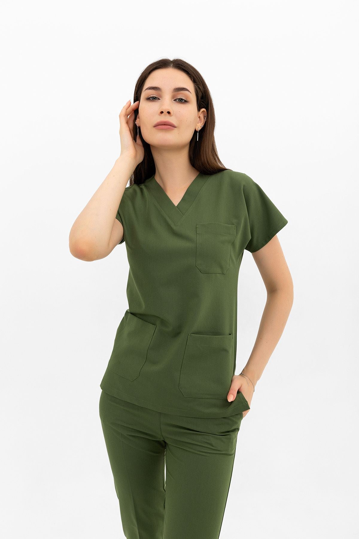 სამხედრო- მუქი მწვანე. .ალპაკა. სამედიცინო სკრაბი. უნისექსი ექიმებისთვის და ექთნებისთვის.მედ. პერსონალისთვის