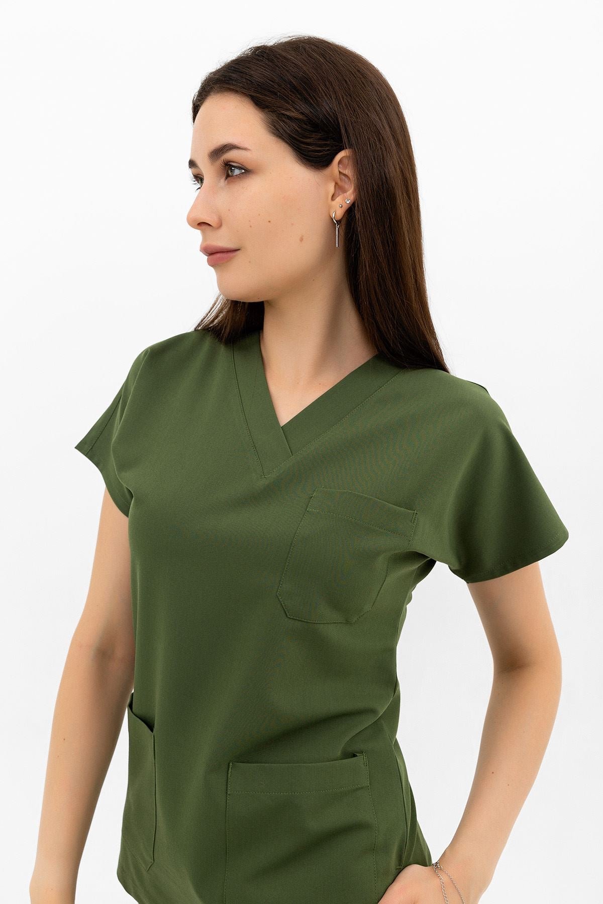 სამხედრო- მუქი მწვანე. .ალპაკა. სამედიცინო სკრაბი. უნისექსი ექიმებისთვის და ექთნებისთვის.მედ. პერსონალისთვის