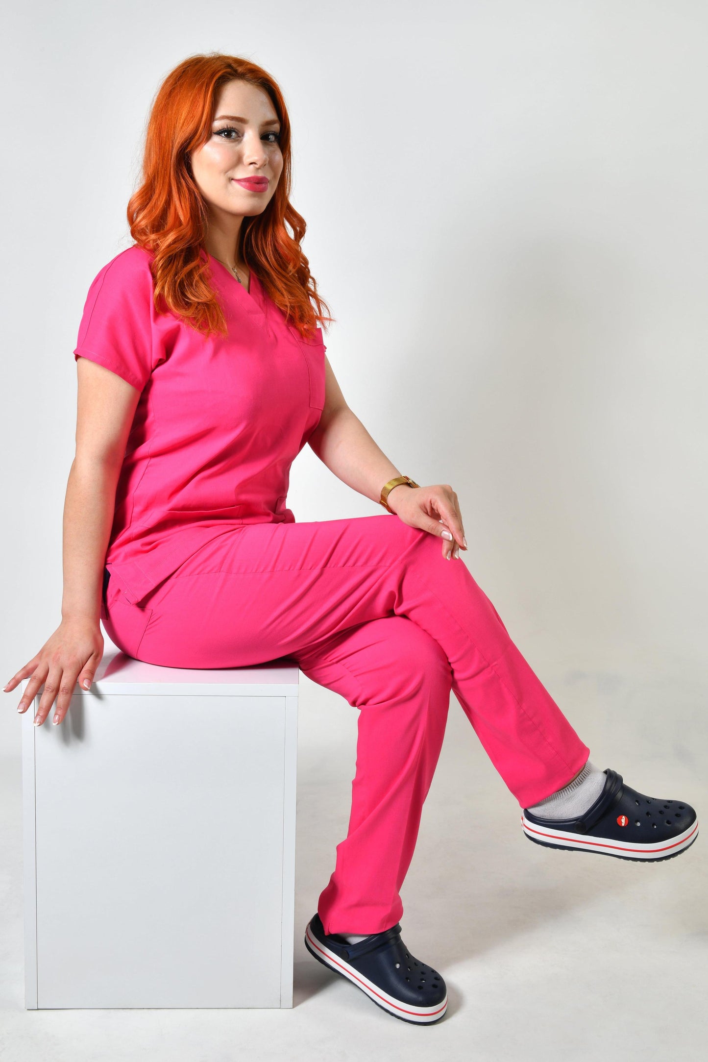 ლიკრას ქსოვილი მალინის ფერი