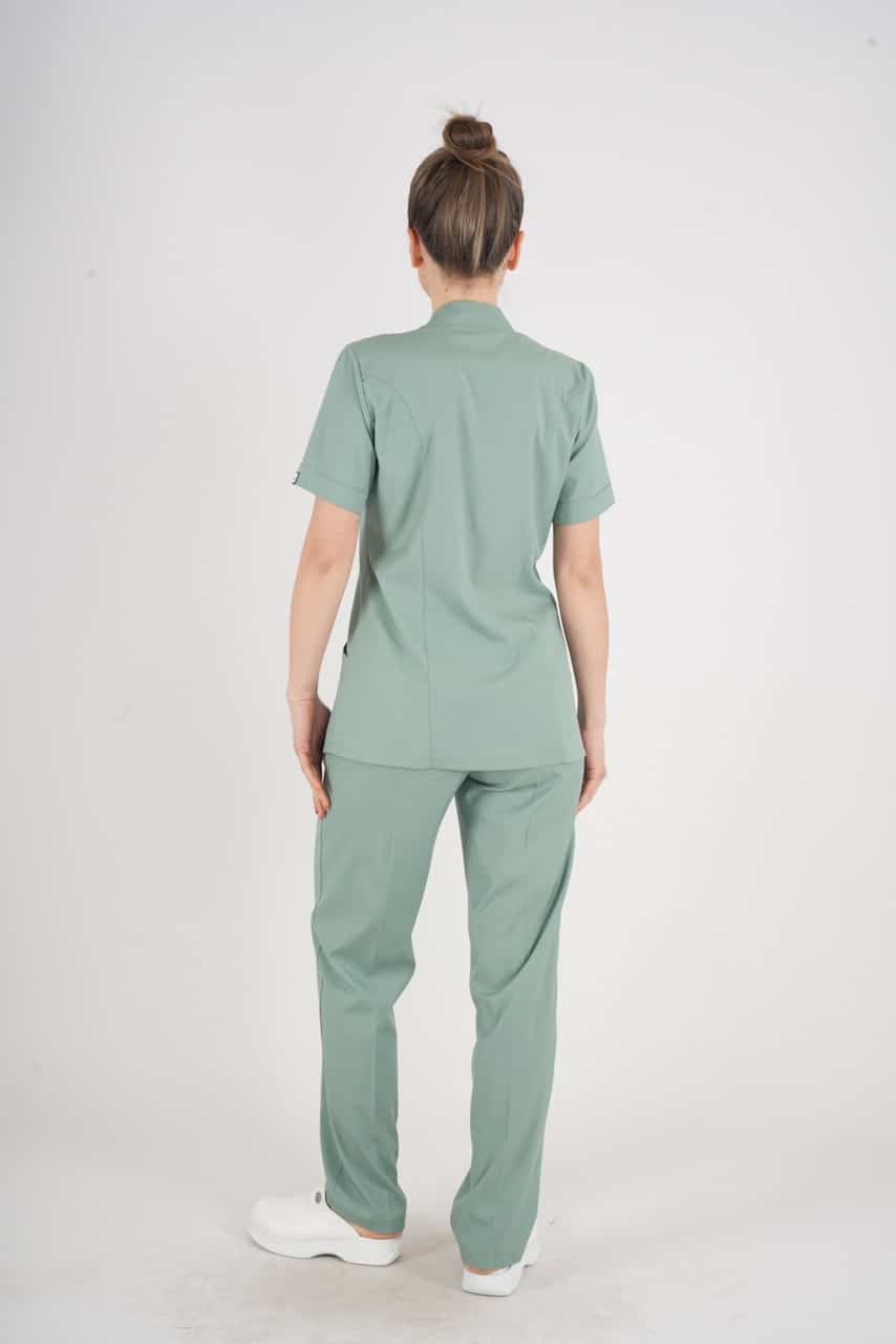 ღია - მწვანე სამედიცინო უნიფორმა ექიმისა და ექთნისთვის.მხოლოდ ქალბატონებისთვის.
