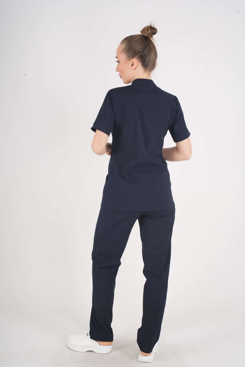 მუქი ლურჯი  სამედიცინო უნიფორმა ექიმისა და ექთნისთვის.მხოლოდ ქალბატონებისთვის.