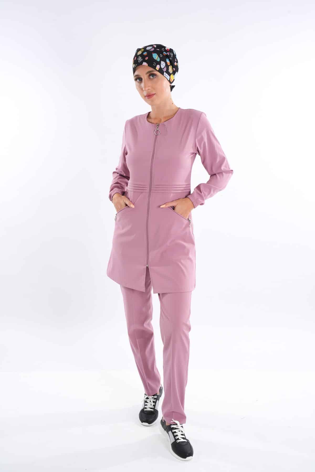 რბილი, ლიკრას შემცველი, ელვა-შესაკრავიანი, ფხვიერ-ვარდისფერი სკრაბების ნაკრები