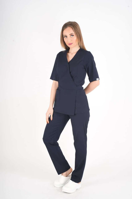 მუქი ლურჯი ელეგანტური, სარტყელზე შესაკრავი ქირურგიული უნიფორმის კომპლექტი