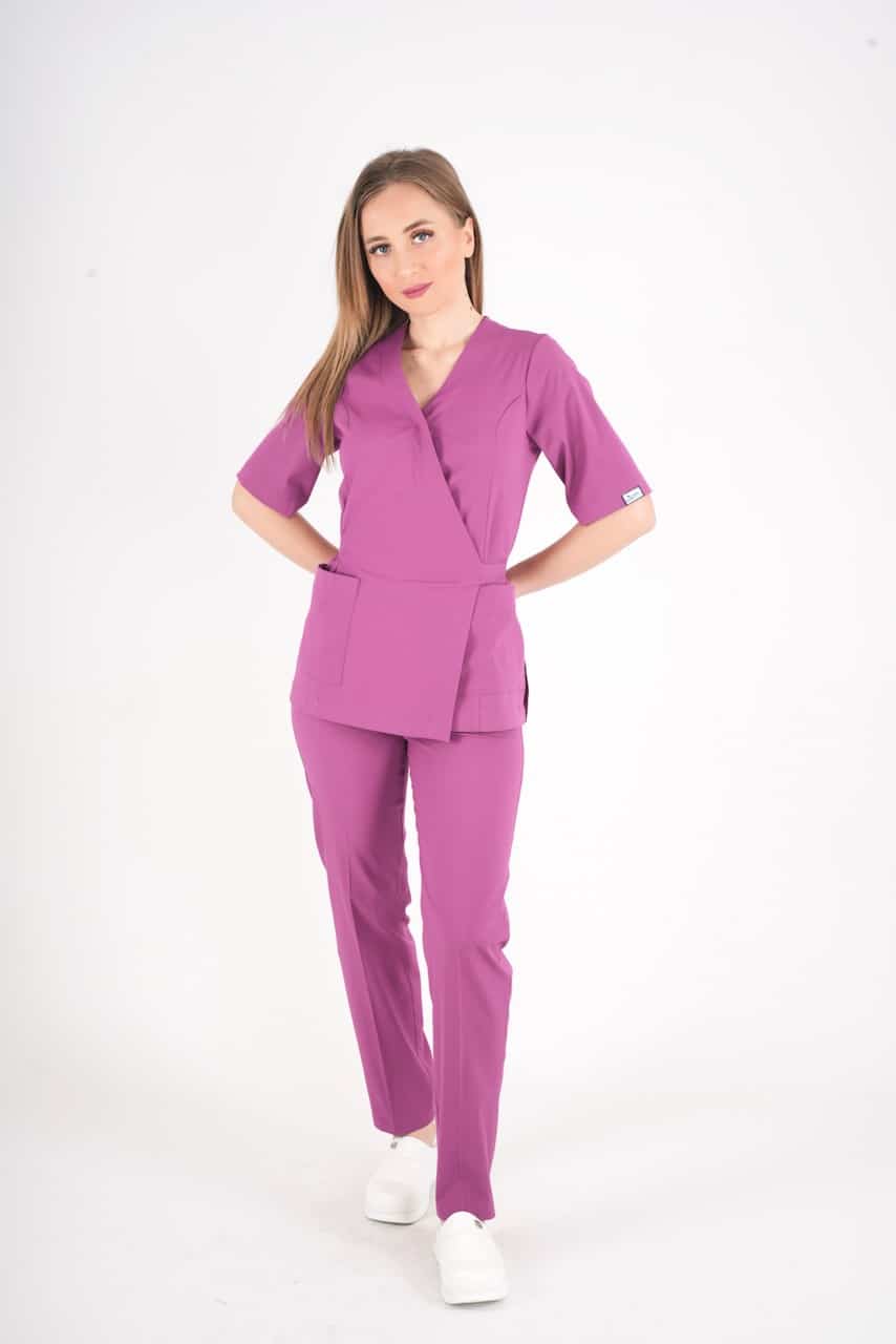 იასამნისფერი, ელეგანტური, სარტყელზე შესაკრავი სამედიცინო უნიფორმის კომპლექტი