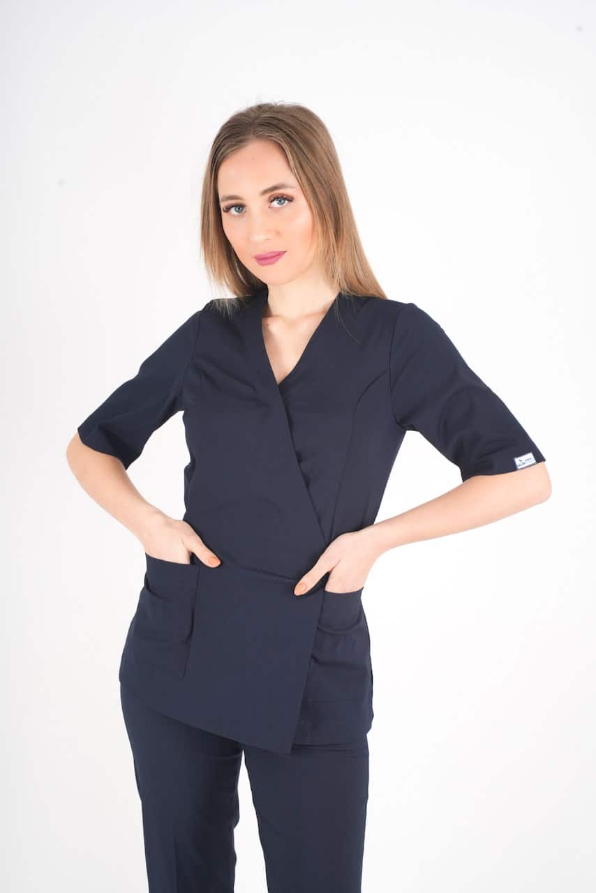 მუქი ლურჯი ელეგანტური, სარტყელზე შესაკრავი ქირურგიული უნიფორმის კომპლექტი