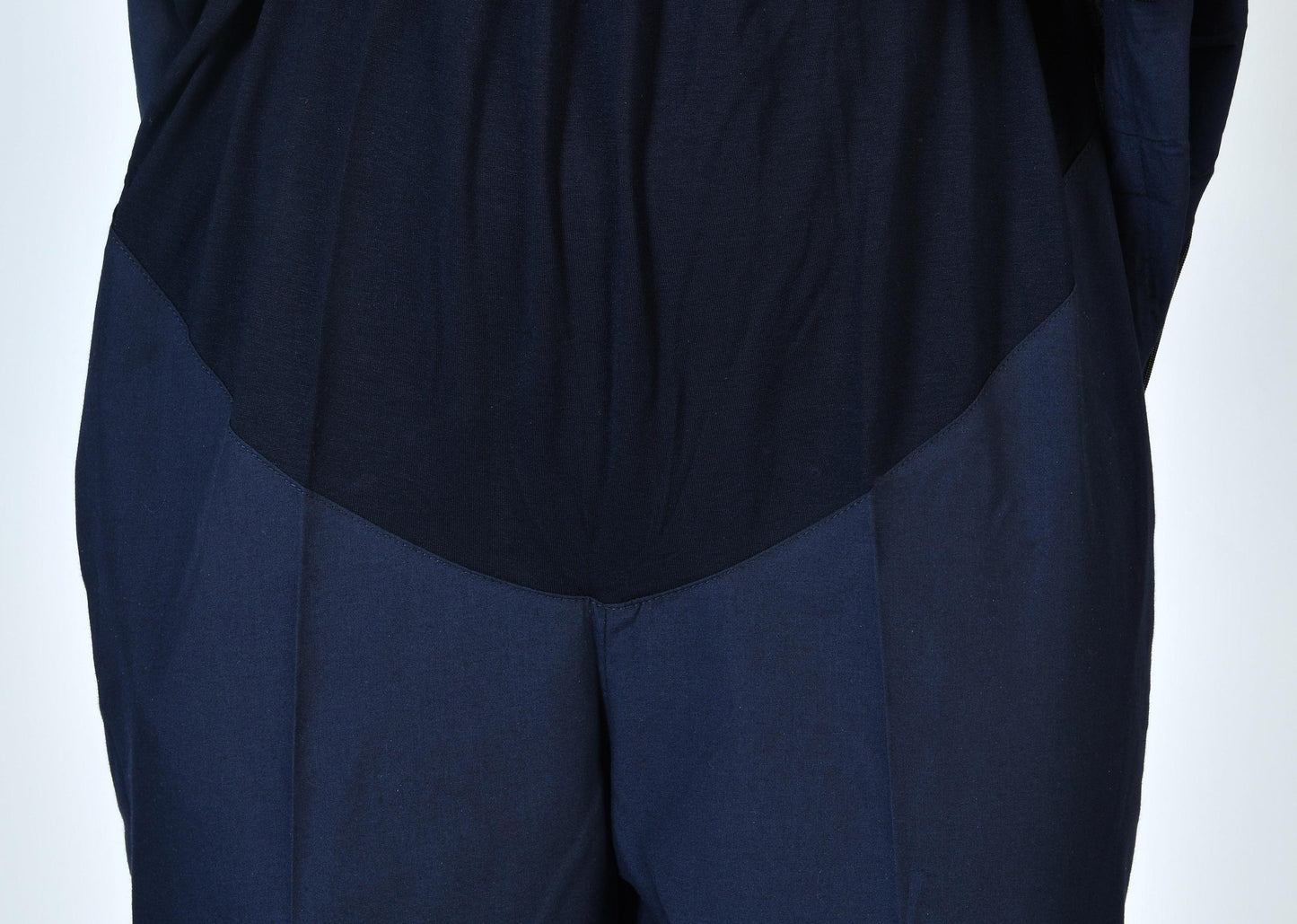 მუქი ლურჯი სამედიცინო ტანსაცმელი ორსულთათვის – გვერდითი ელვა-შესაკრავით